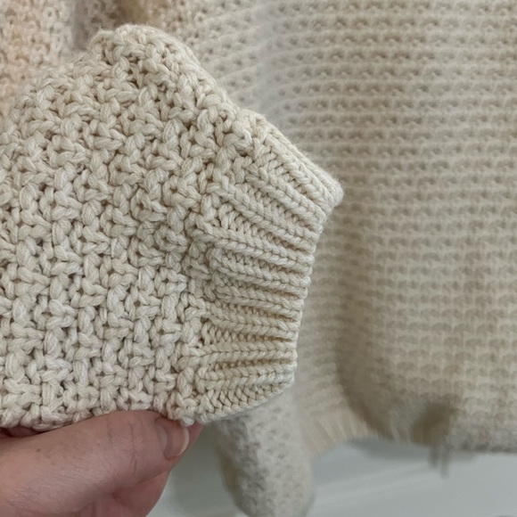 Universal Thread Sweater - Picture 6 of 7